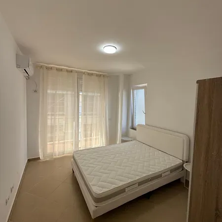 Sea View Shengjini Apartamento *